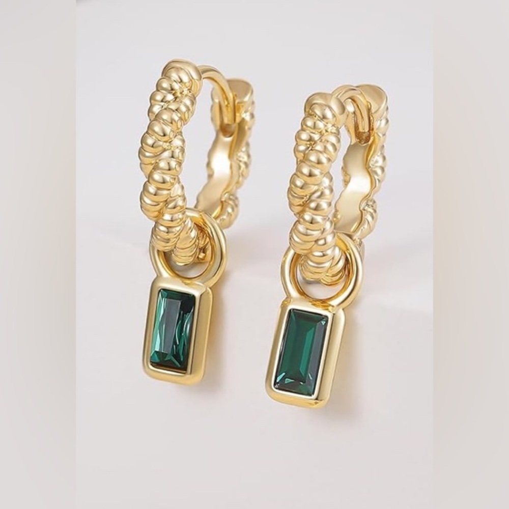 Gorgeous Dillards Gold vermeil Emerald Rope Huggies hoop earrings